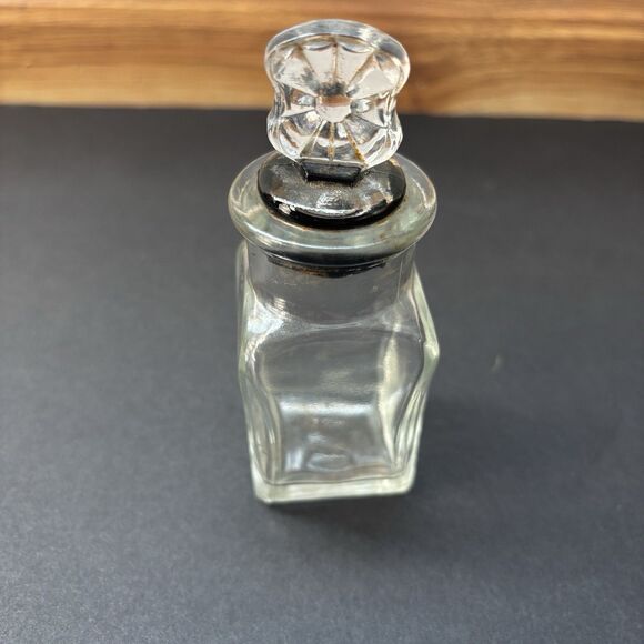 Vtg CLEAR SQUARE GLASS PERFUME BOTTLE With STOPPER APOTHECARY - Picture 2 of 8